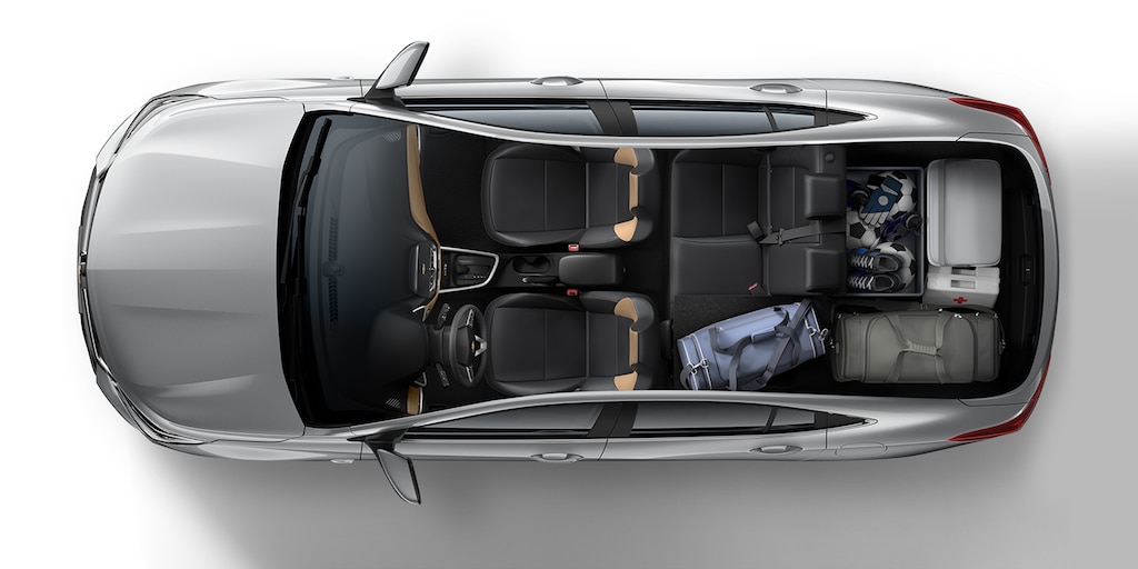 Espacio interior para ir a hacer deportes en Chevrolet Onix 2024, sedán